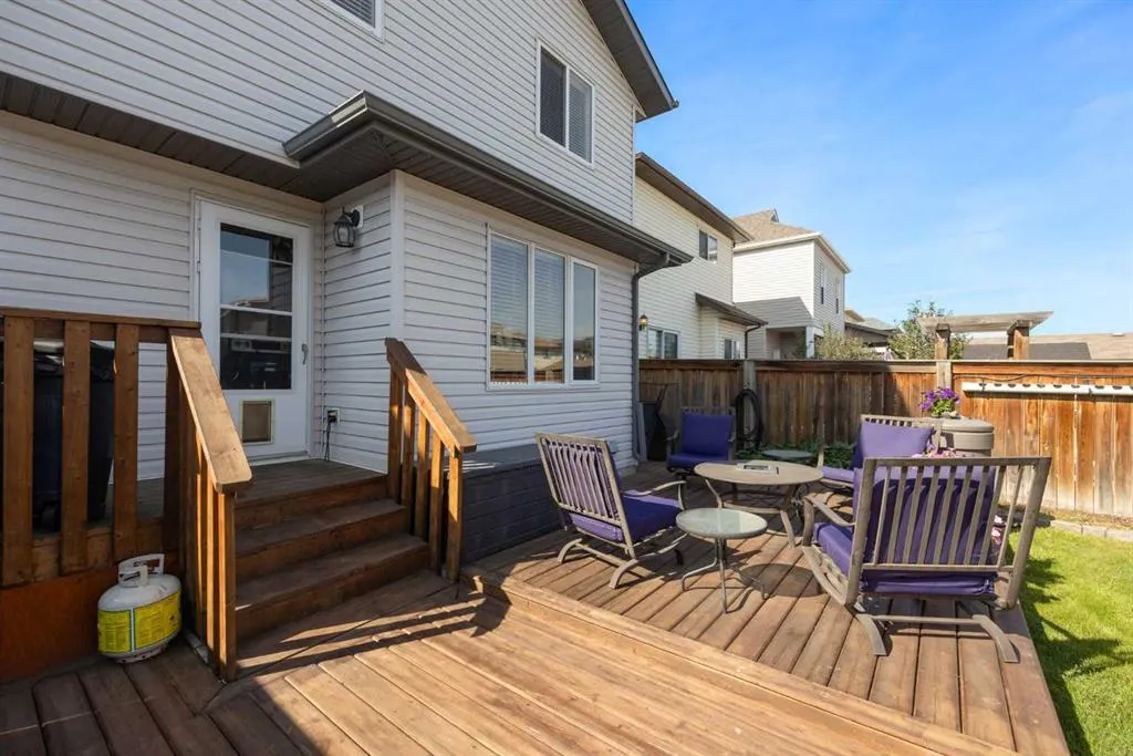 225 Hawthorn Way