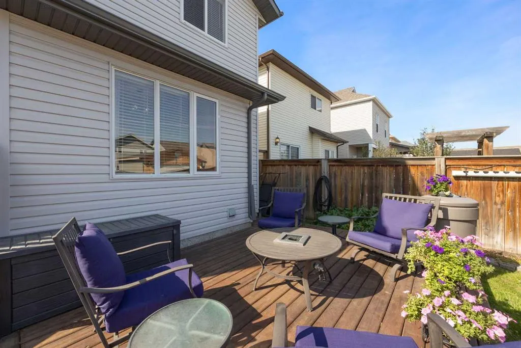 225 Hawthorn Way