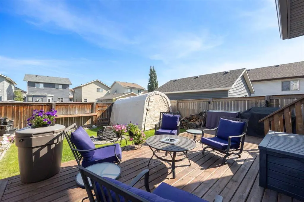 225 Hawthorn Way