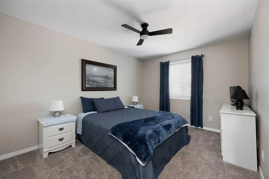 225 Hawthorn Way