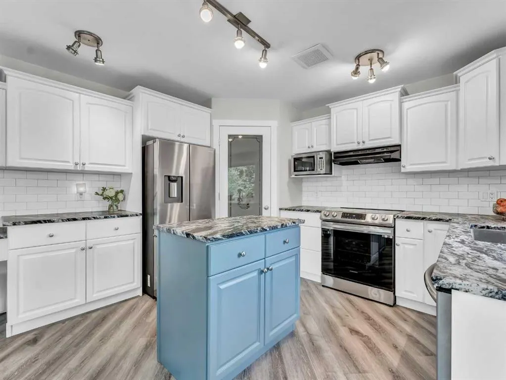 40 Terrace Close NE