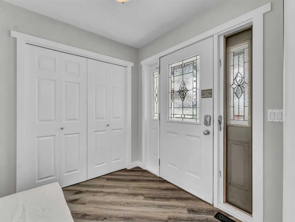 40 Terrace Close NE