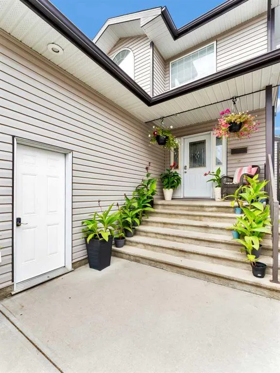 40 Terrace Close NE