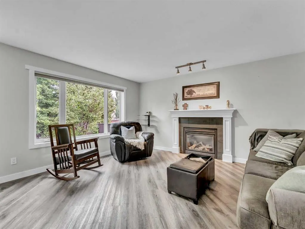40 Terrace Close NE