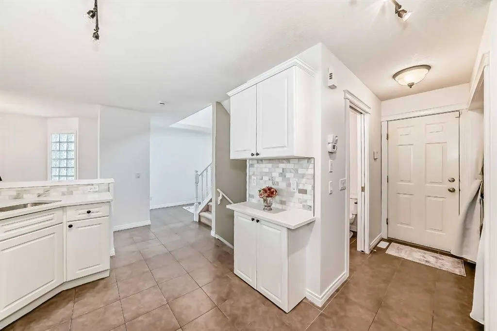 71 Hidden Ranch Close NW