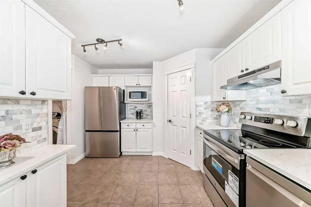 71 Hidden Ranch Close NW