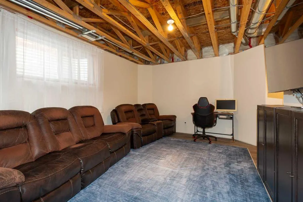 78 Keystone Terrace W