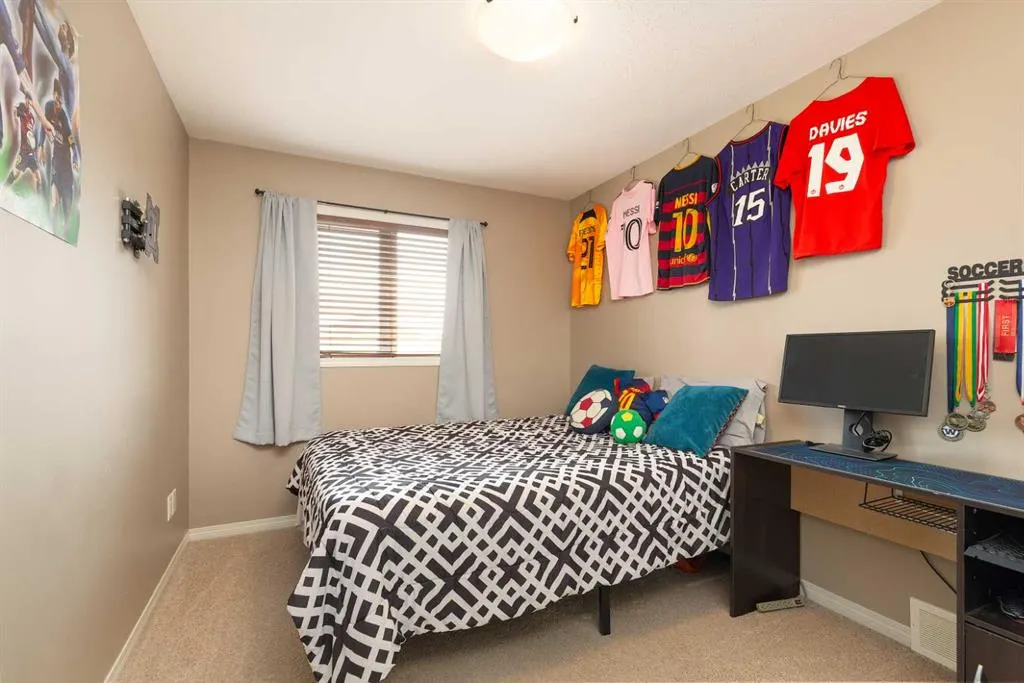 78 Keystone Terrace W