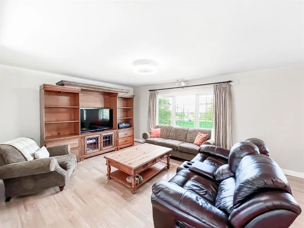 78301 Range Road 201