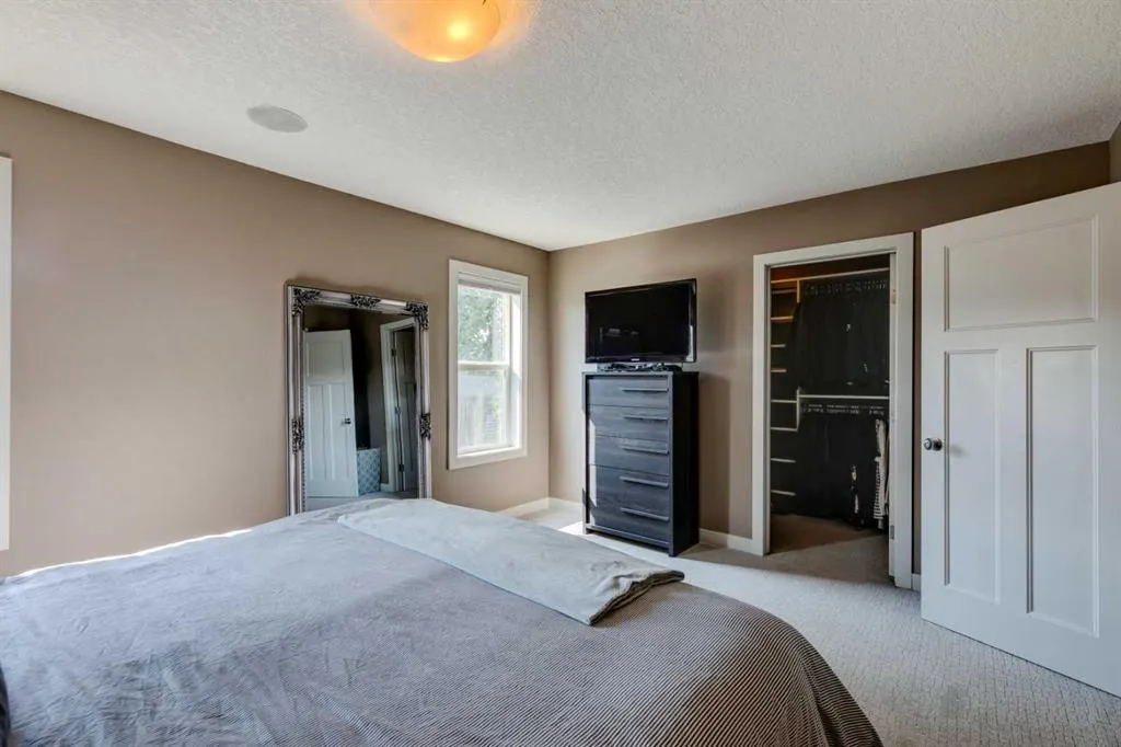 4613 17 Avenue NW, #2