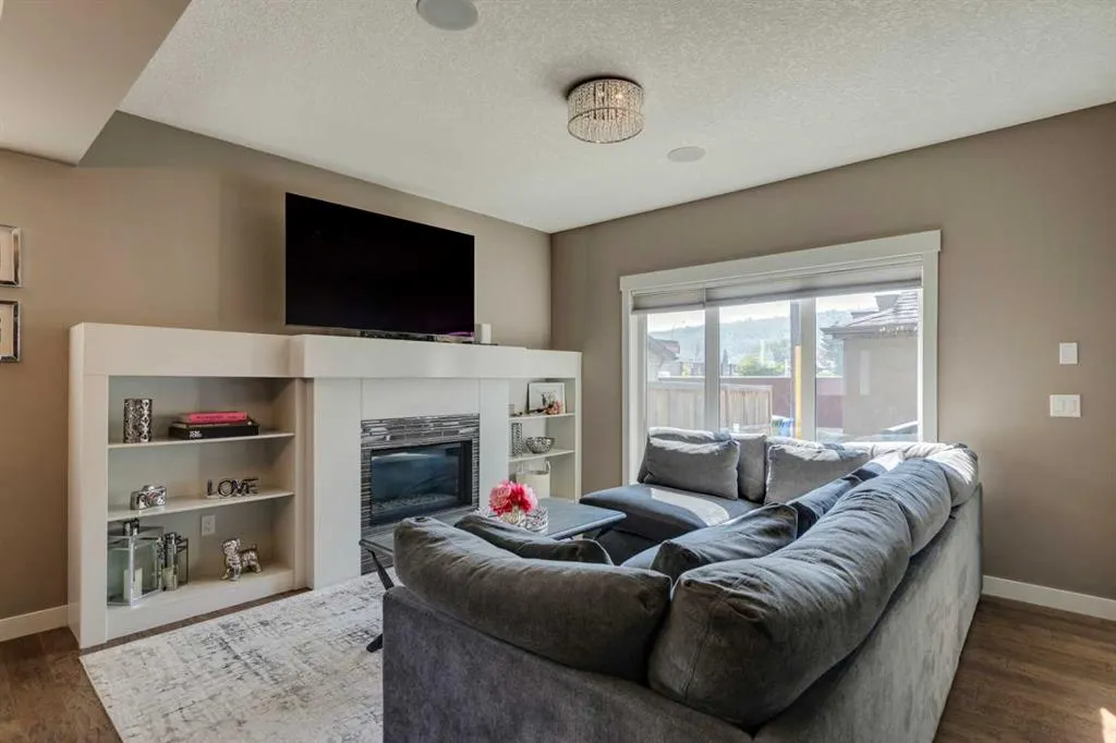 4613 17 Avenue NW, #2