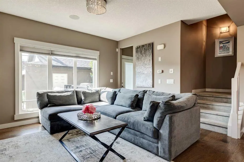 4613 17 Avenue NW, #2