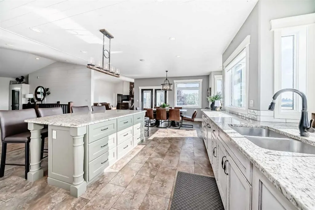 254041 Township Road 435