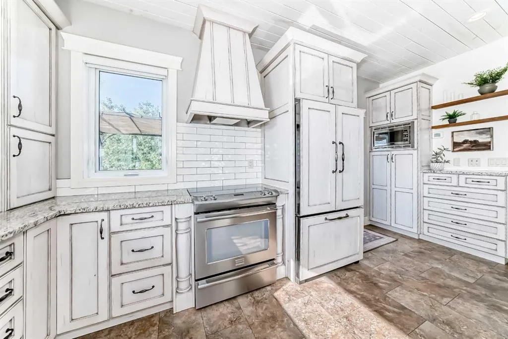 254041 Township Road 435