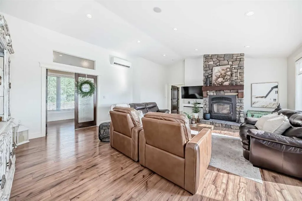 254041 Township Road 435