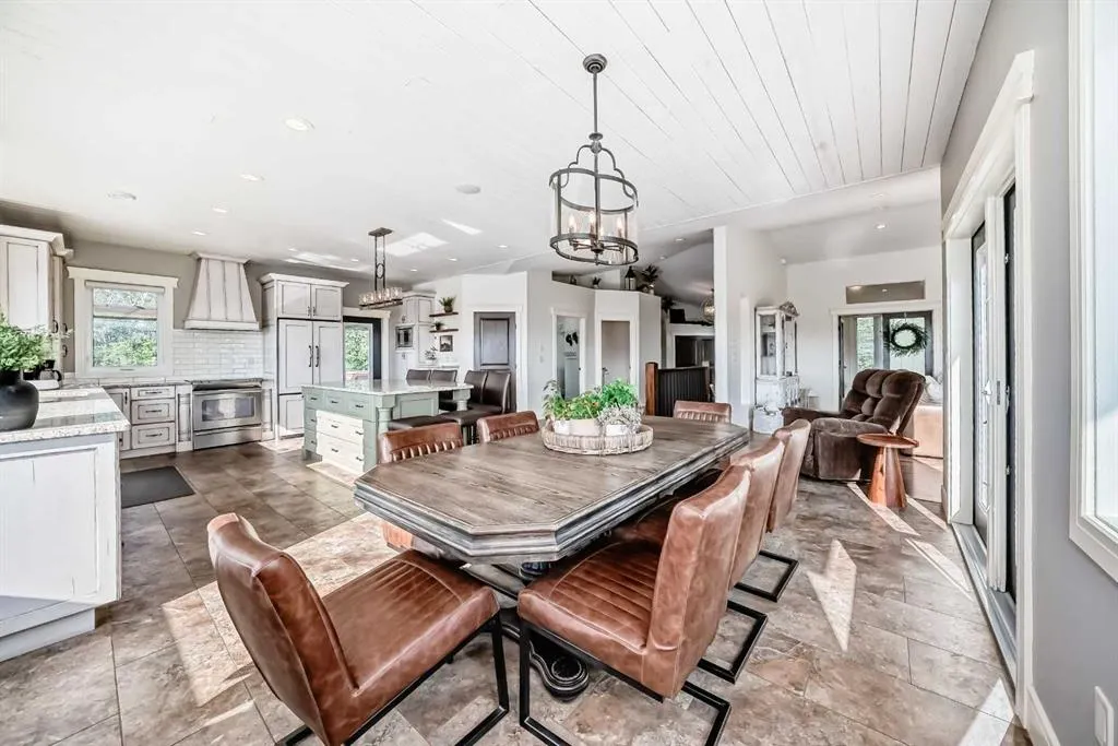 254041 Township Road 435