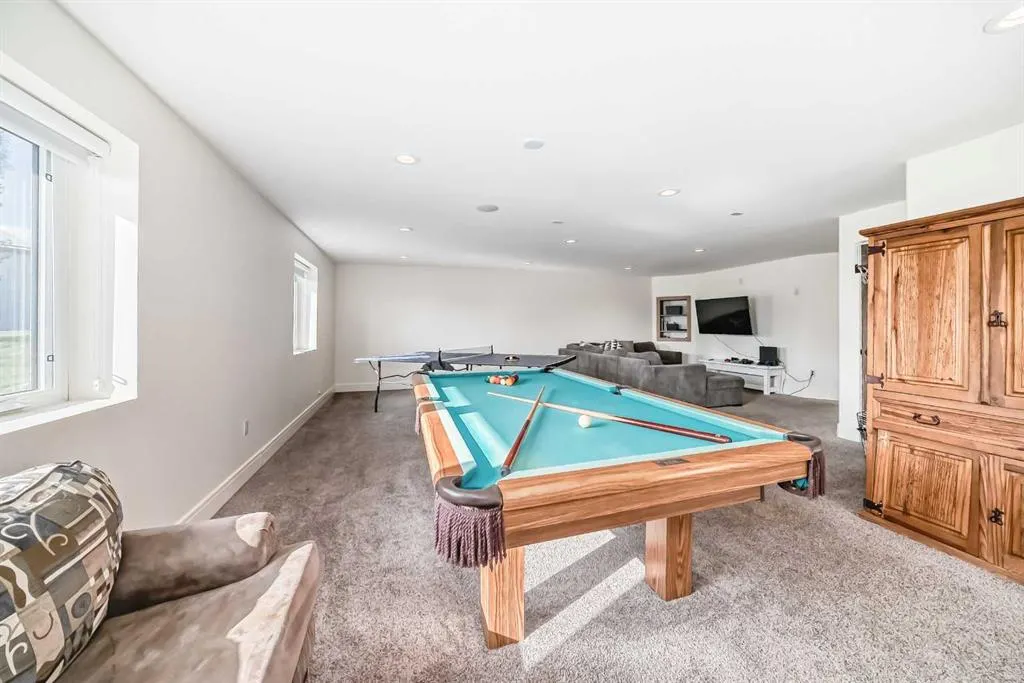 254041 Township Road 435