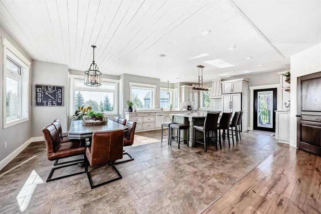 254041 Township Road 435