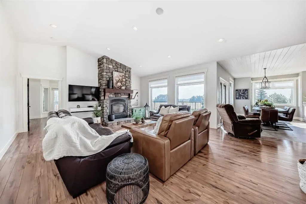 254041 Township Road 435
