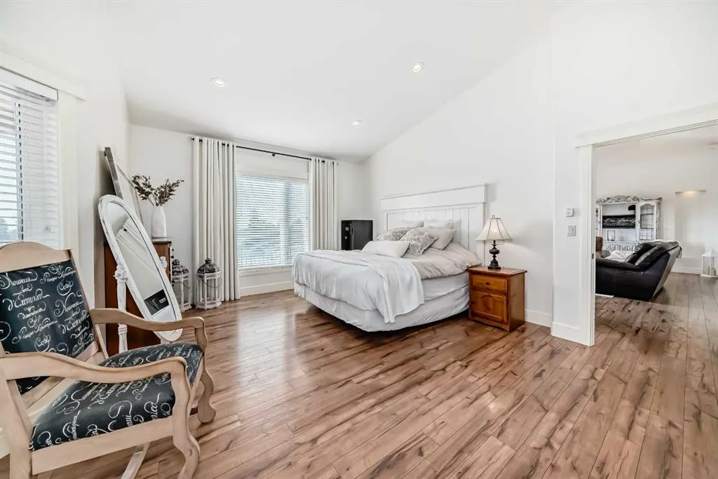 254041 Township Road 435