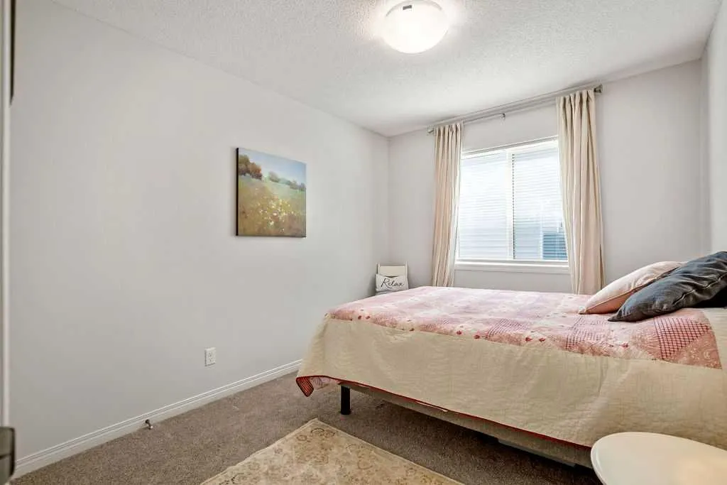 35 Drake Landing Boulevard