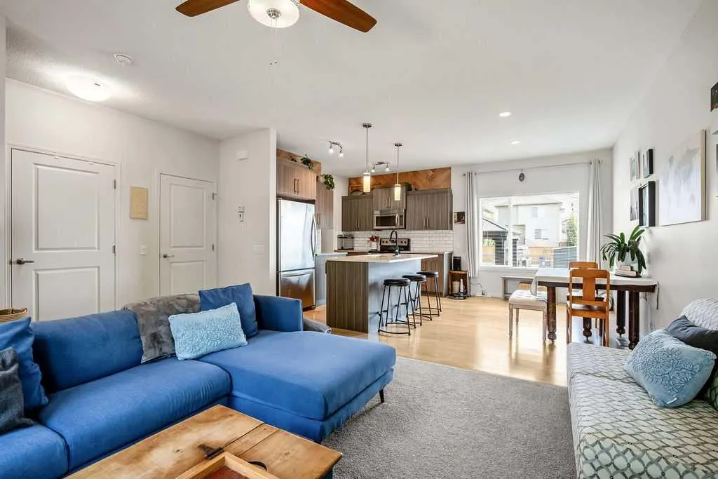 35 Drake Landing Boulevard