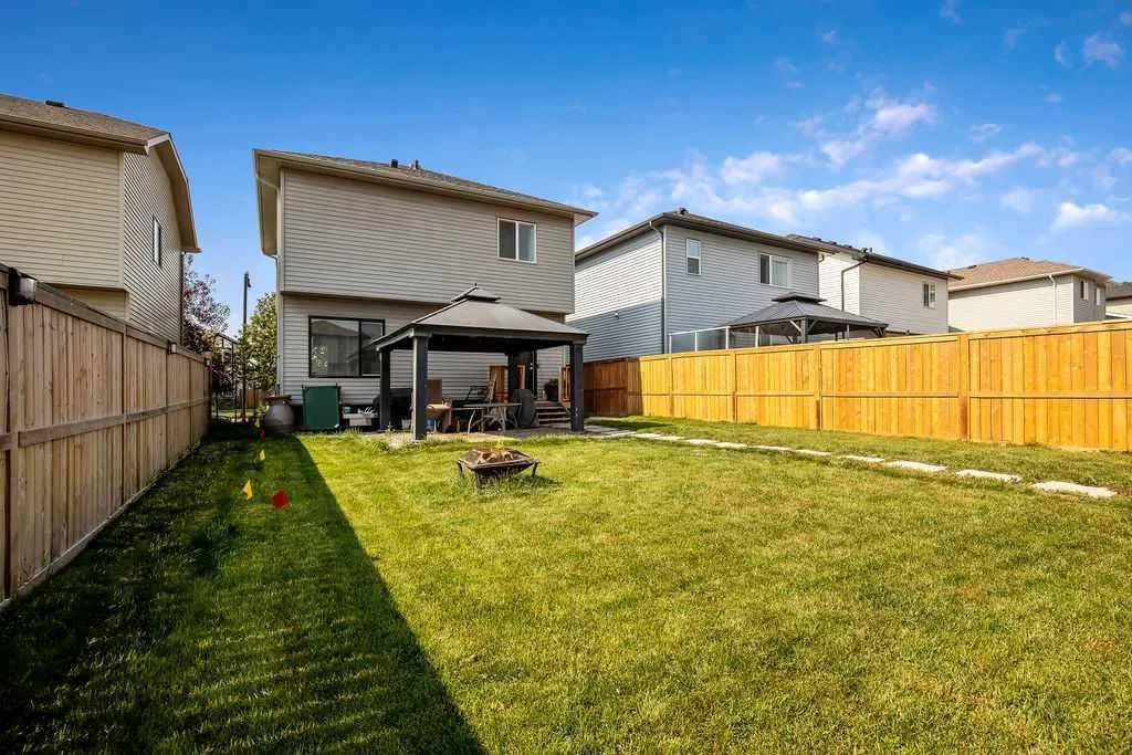 35 Drake Landing Boulevard