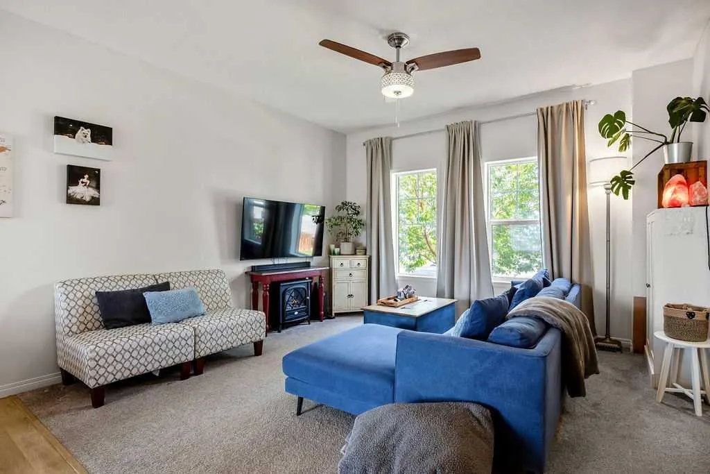 35 Drake Landing Boulevard