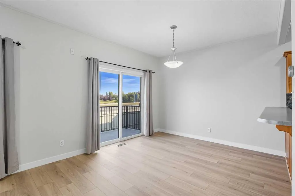720 Willowbrook Road NW, #905