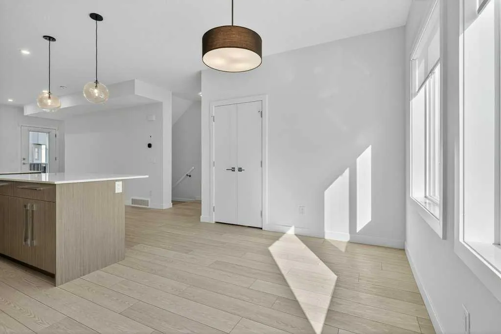 280 Chelsea Road, #2204