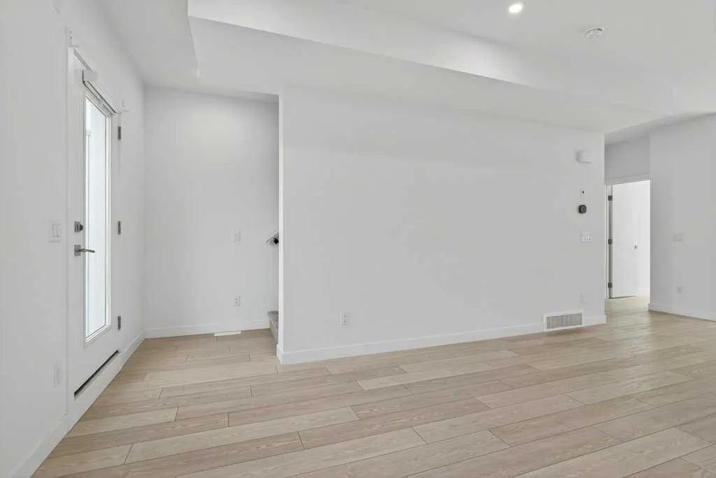 280 Chelsea Road, #2204