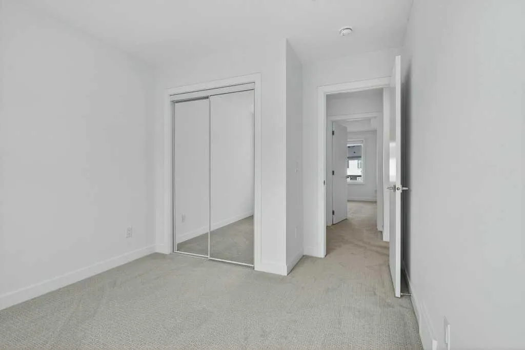 280 Chelsea Road, #2204