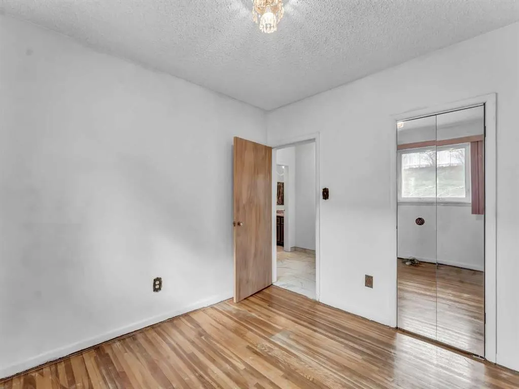 3 2 Street SE