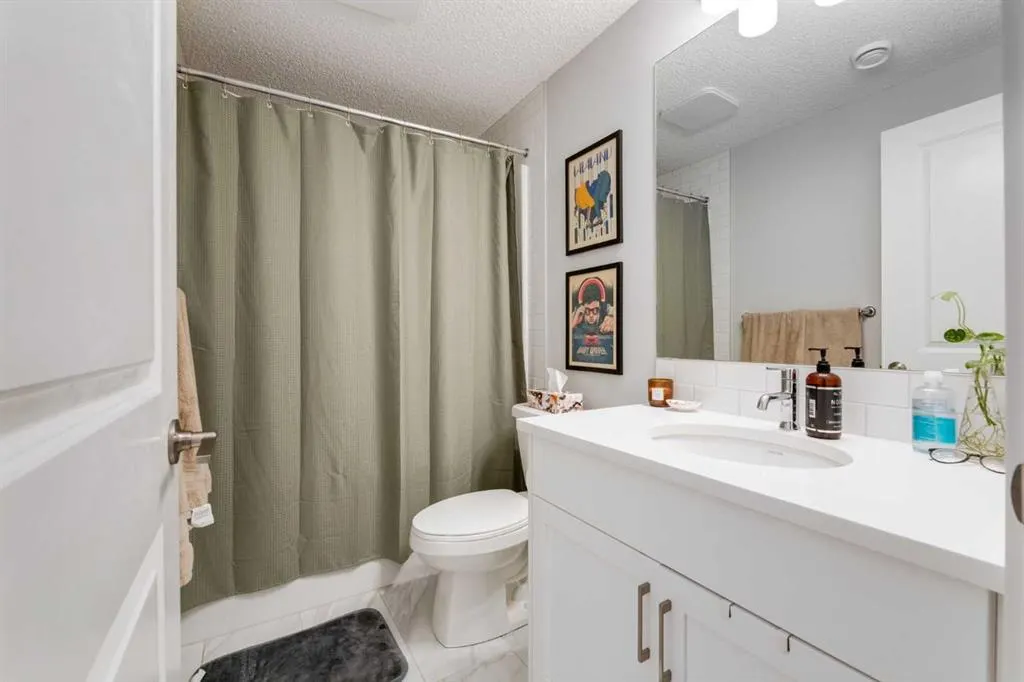 311 Livingston View NW