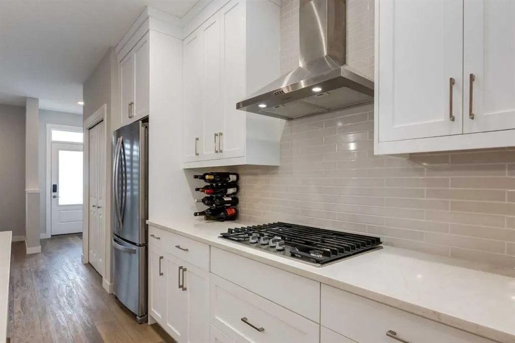 311 Livingston View NW