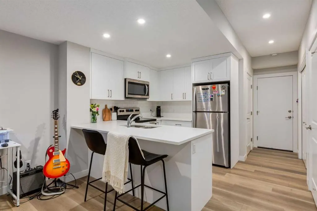 311 Livingston View NW