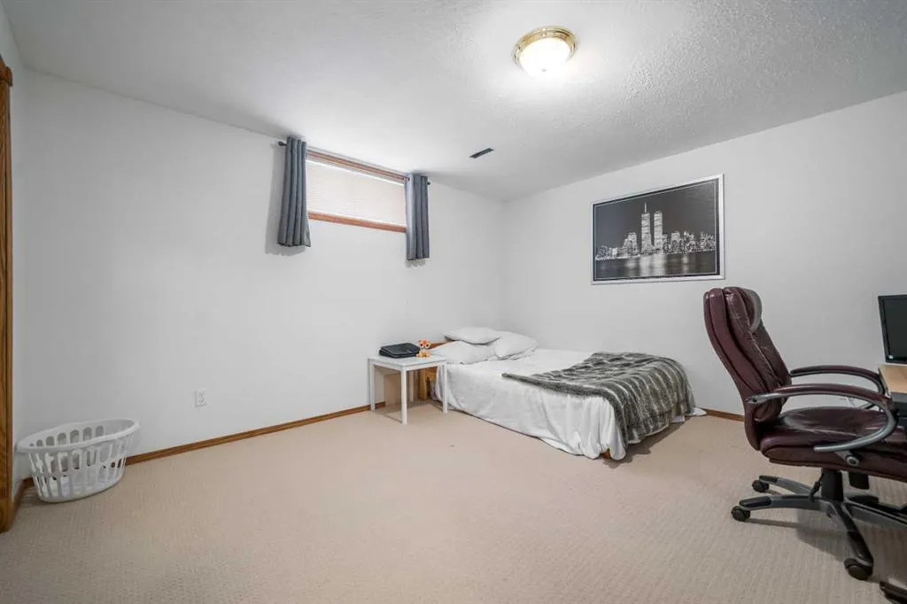 14 Redcliff Way SW