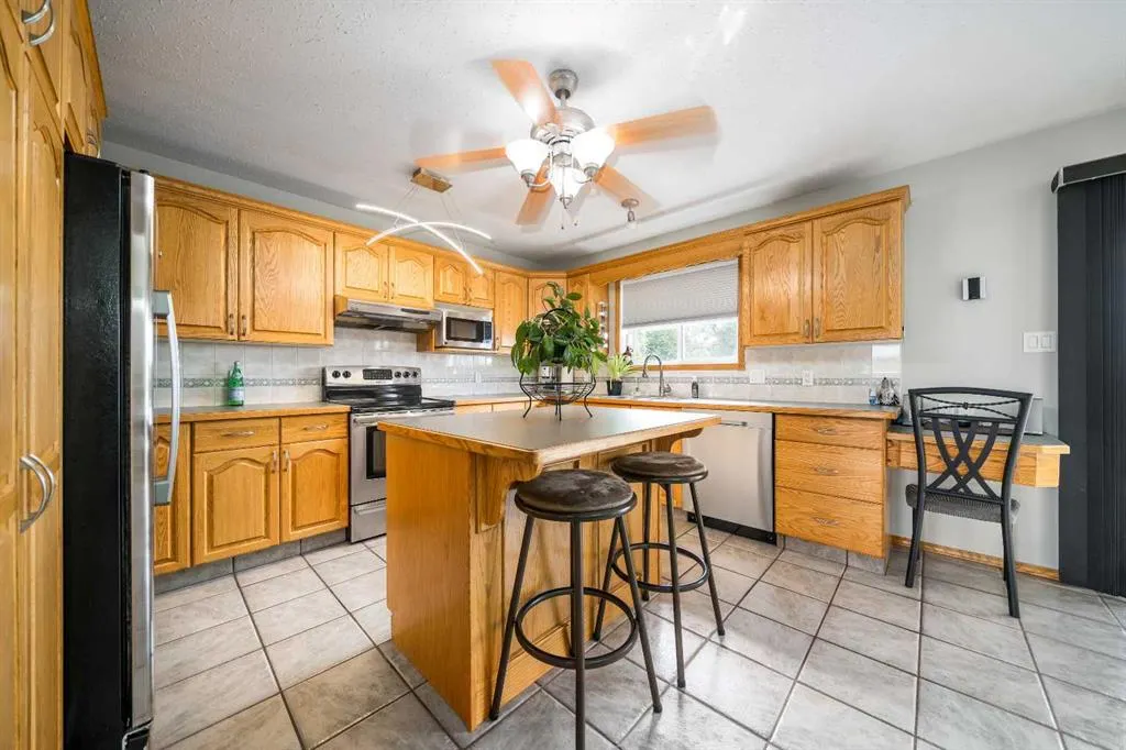 14 Redcliff Way SW