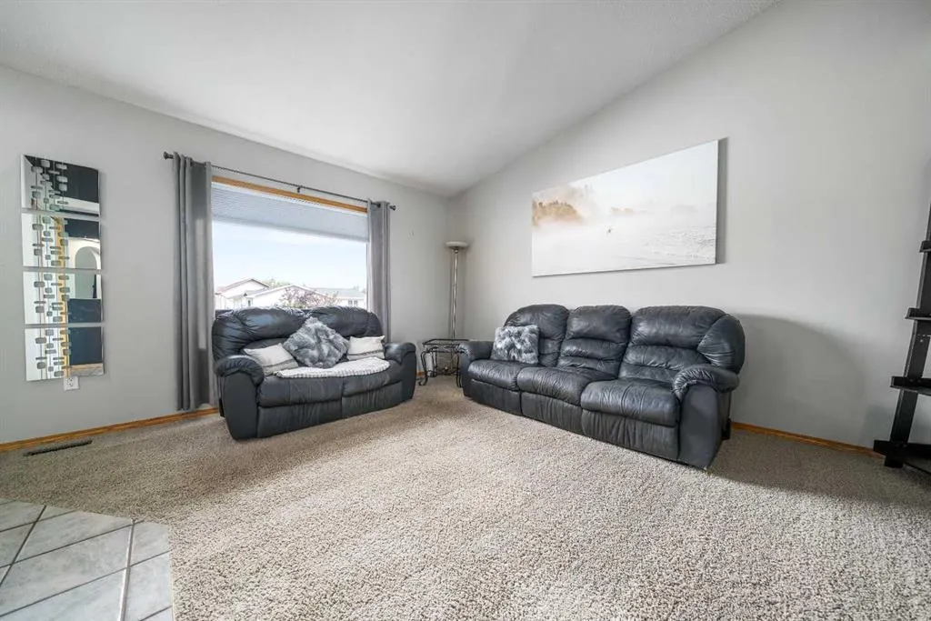 14 Redcliff Way SW