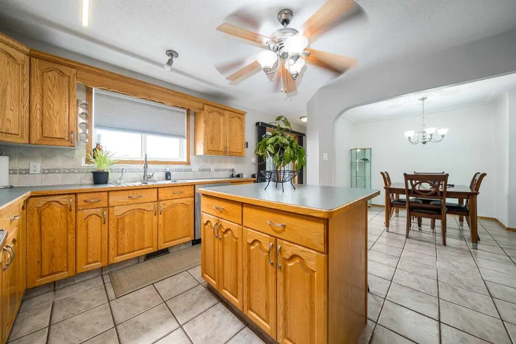 14 Redcliff Way SW