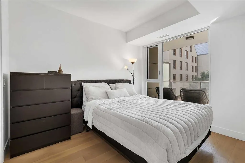 1025 5 Avenue SW, #413