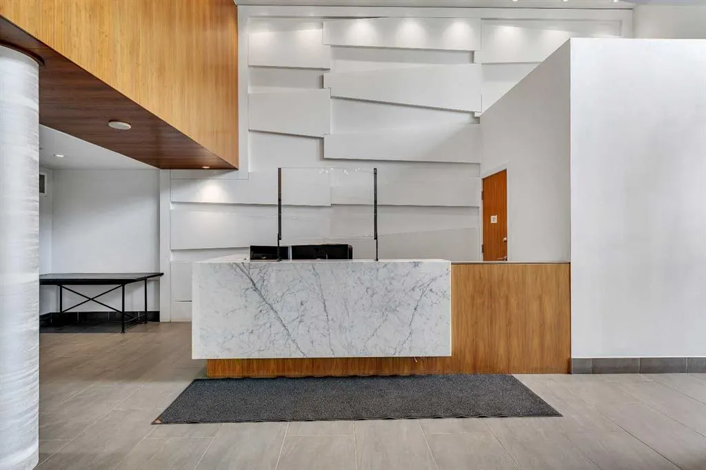 1025 5 Avenue SW, #413
