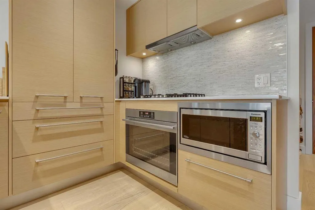 1025 5 Avenue SW, #413