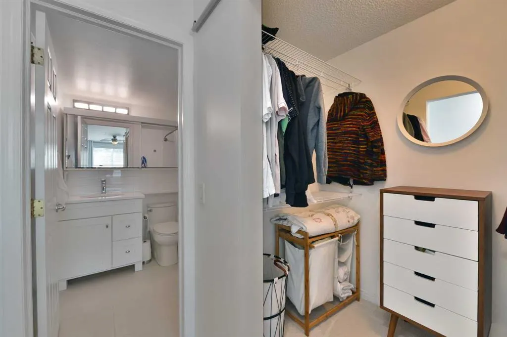 2212 34 Avenue SW, #103