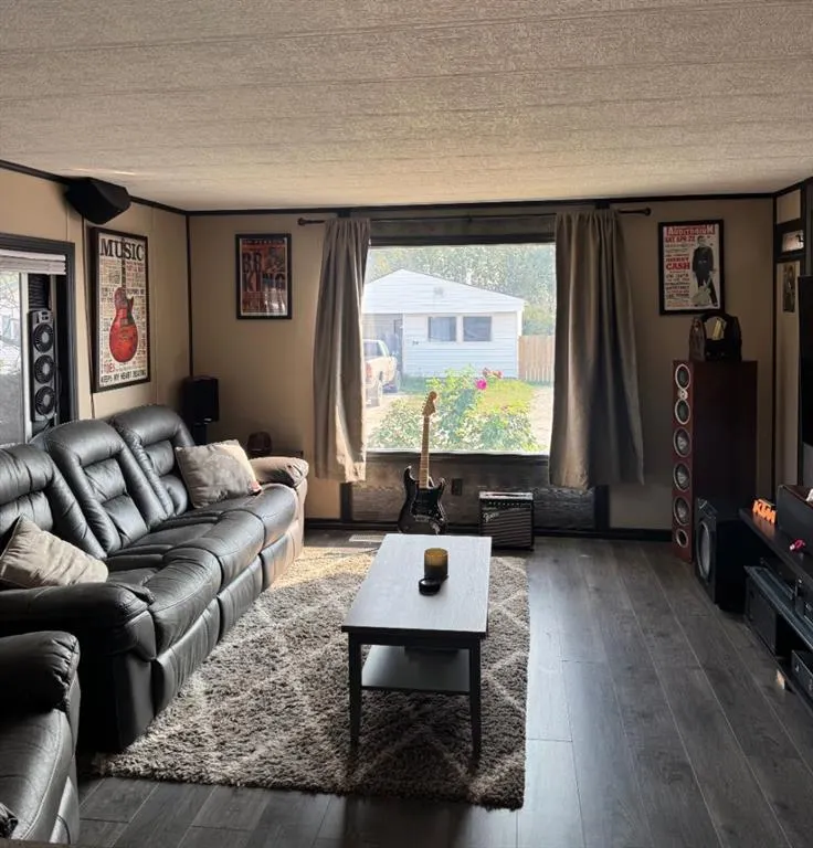 24 80041 Hwy 11A