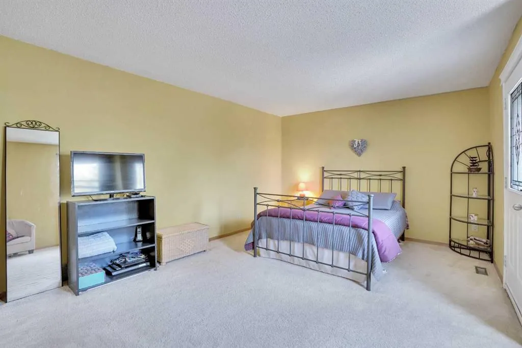 145 Woodbrook Mews SW