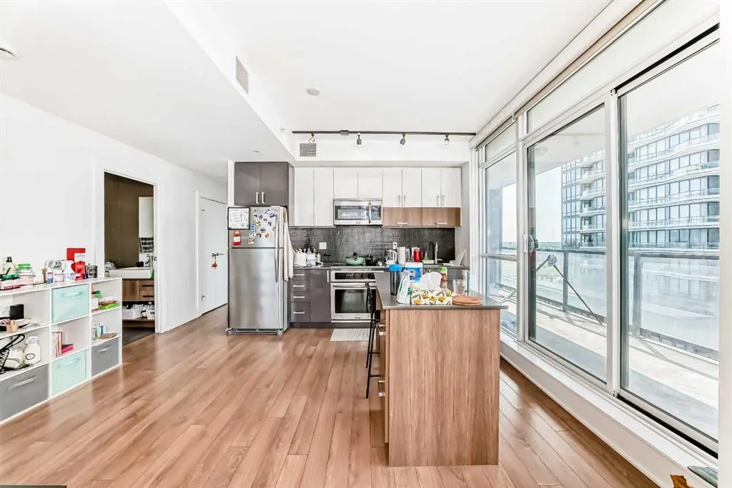 550 Riverfront Avenue SE, #1202