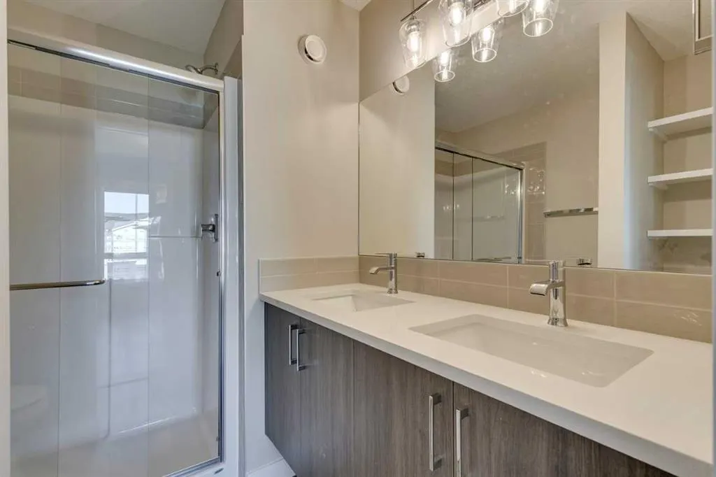 285 Chelsea Court, #104