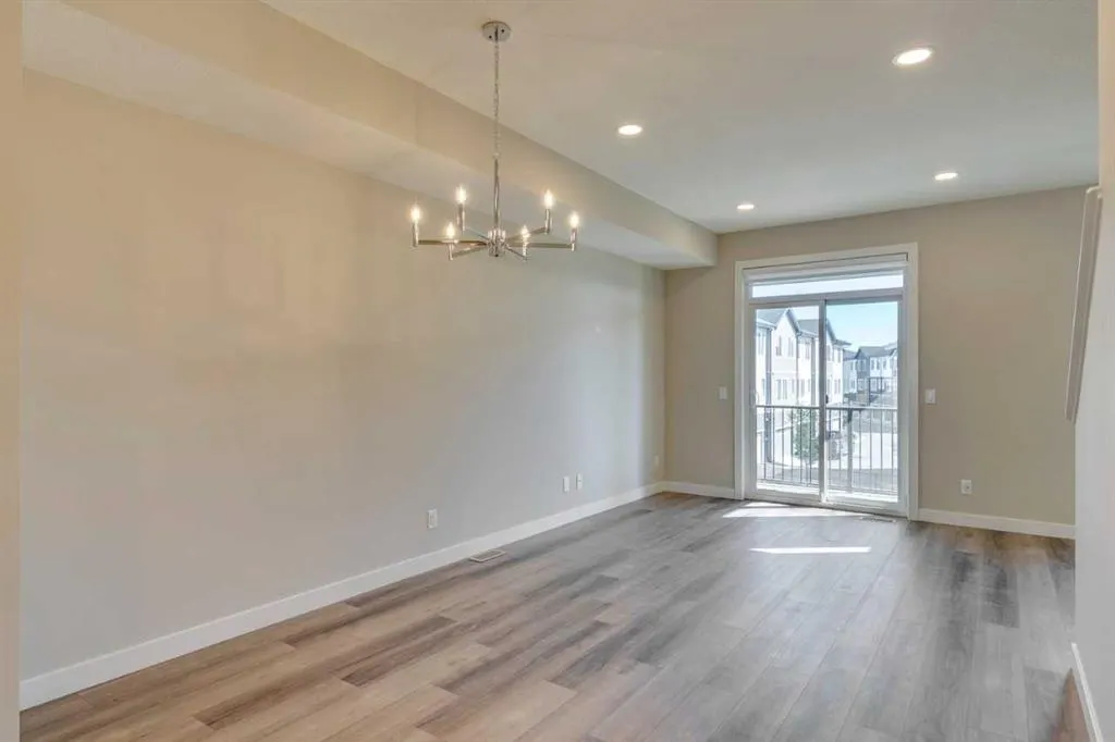 285 Chelsea Court, #104