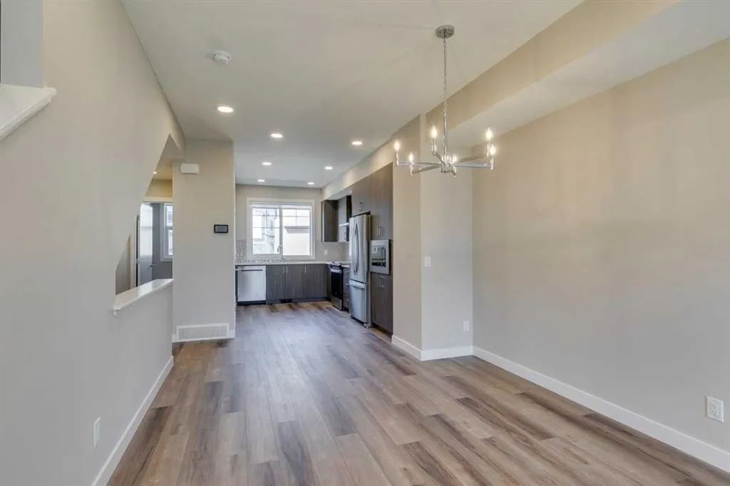 285 Chelsea Court, #104